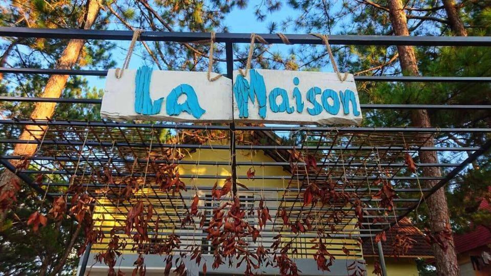 La Maison Homestay Mang Den Kon Tum Bagian luar foto